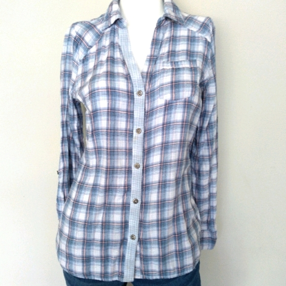 Maunces Tops - Maunces Flannel Button Down shirt Medium